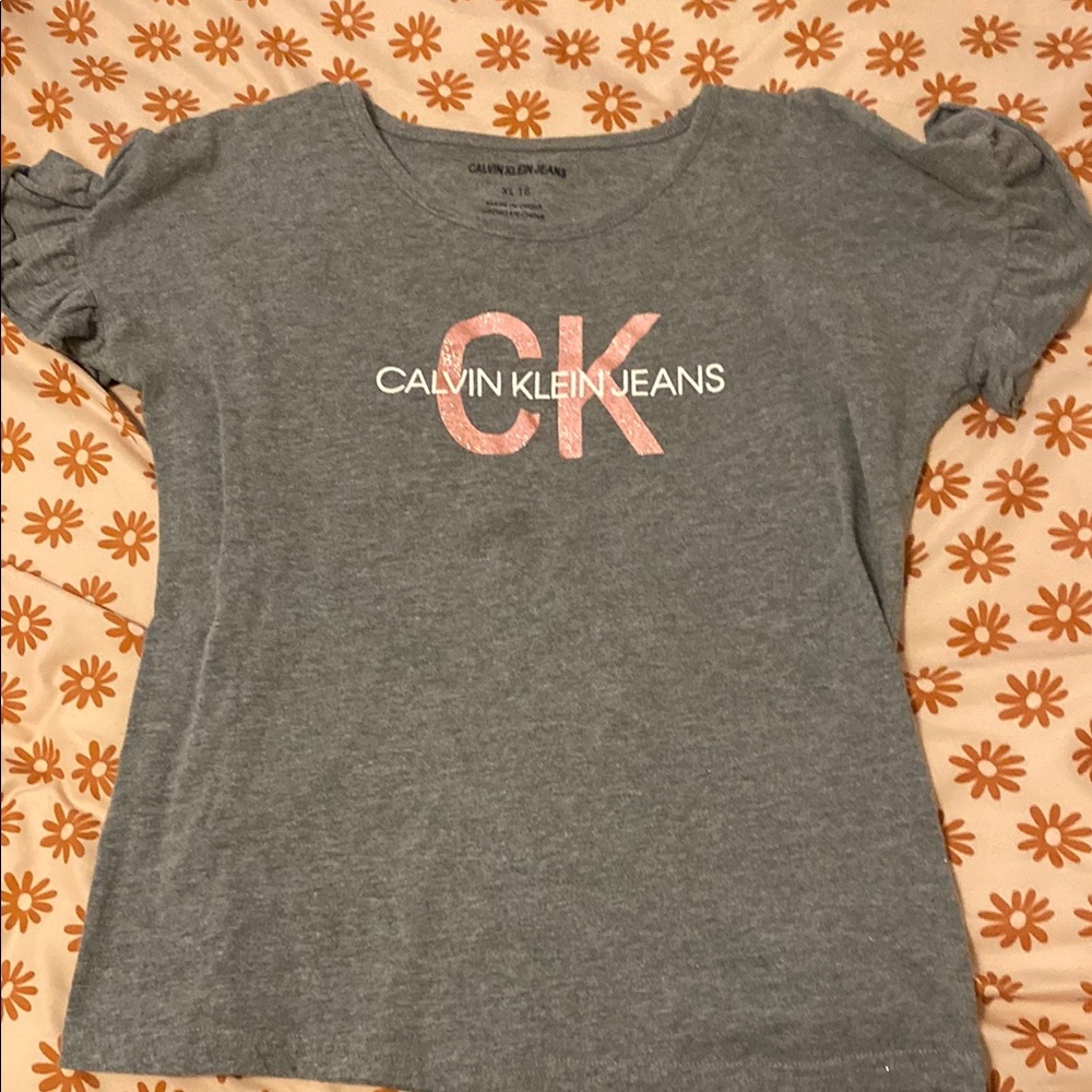 Calvin Klein Jeans Gray Short Sleeve Tee with Iconic Logo